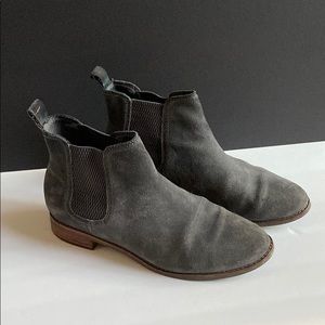 TOMs suede boots